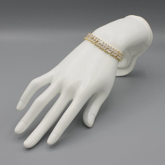 Jewelry bracelet gold tone with stones sparkly elegant fashion adjustable new - Picture 4 of 8